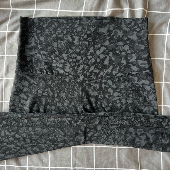 Lululemon Align Pant II 25" Wild Thing Camo Deep Coal Multi 2 - Picture 9 of 16